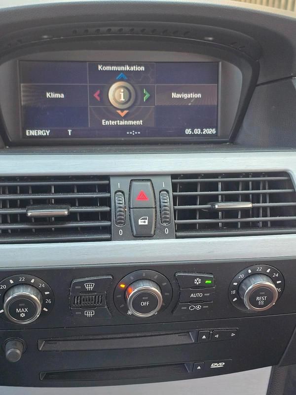 Gebraucht BMW 530 258 PS (189 kW) 2007 Blau Kombi