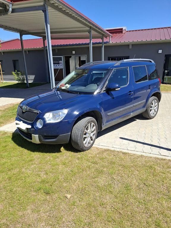 Blau Gebraucht 2011 Skoda Yeti Plus Edition SUV | 4.499 € (Superpreis) - Bild 1/4