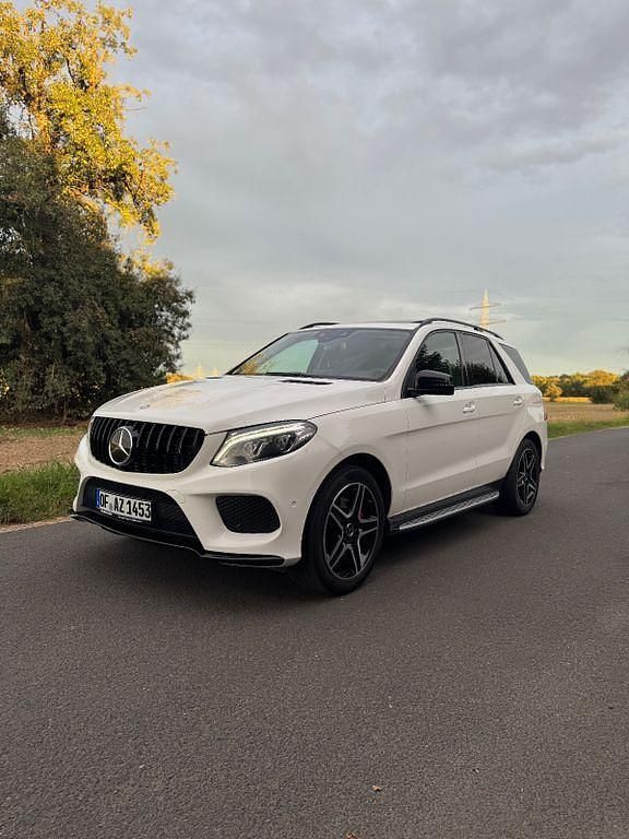 Weiß Gebraucht 2015 Mercedes GLE350 SUV | 31.500 € (Etwas zu teuer) - Bild 1/4