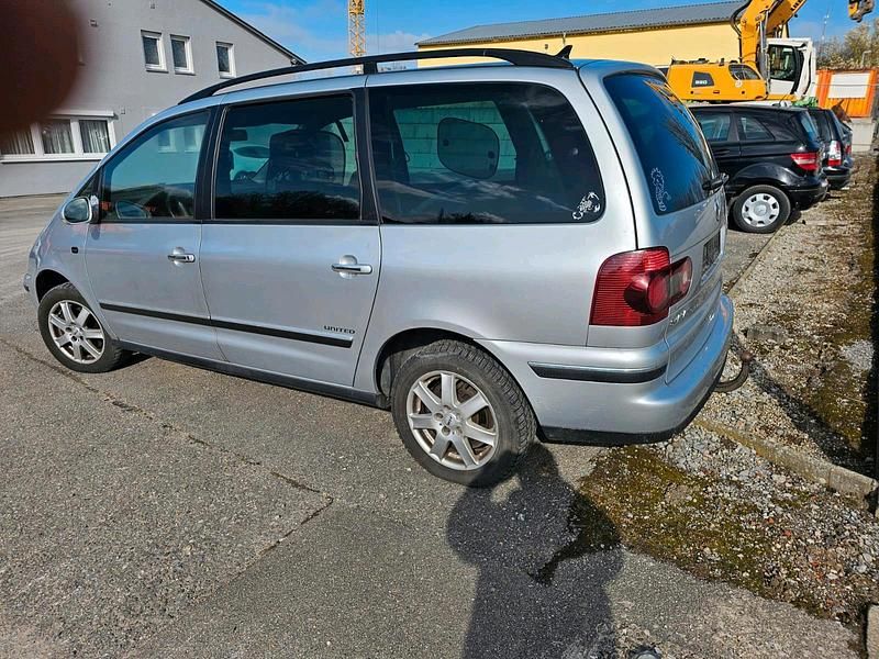Gebraucht VW Sharan 140 PS (102 kW) 2009 Silber Van / Kleinbus