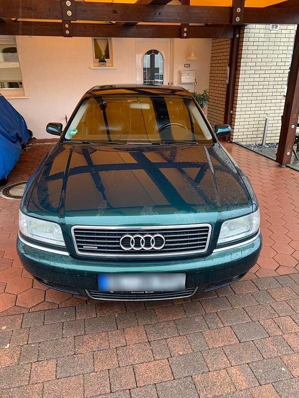 Second-hand Audi A8 193 CP (141 kW) 1999 Verde Berlinǎ