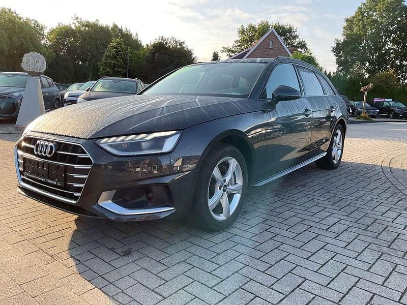 Grau Gebraucht 2023 Audi A4 Kombi | 28.900 € (Guter Preis) - Bild 1/4