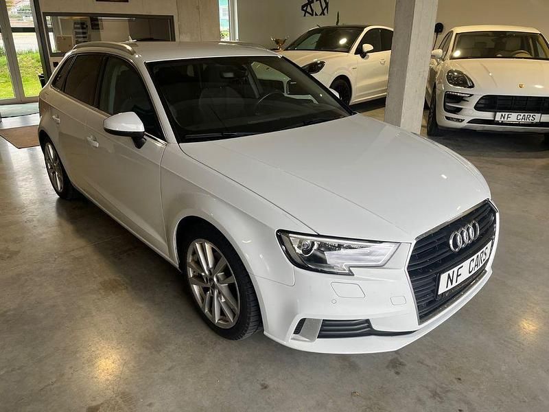 Używany Audi A3 Sport 150 KM (110 kW) 2017 Biały Sedan/Limuzyna