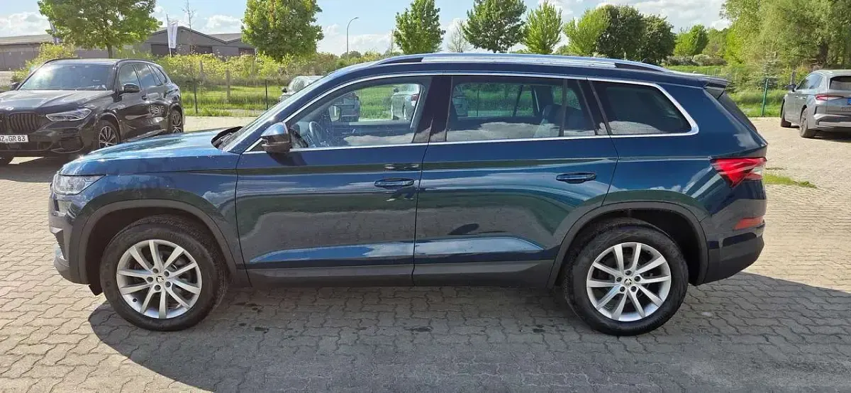 Gebraucht Skoda Kodiaq Style 150 PS (110 kW) 2023 Lavablau metallic SUV