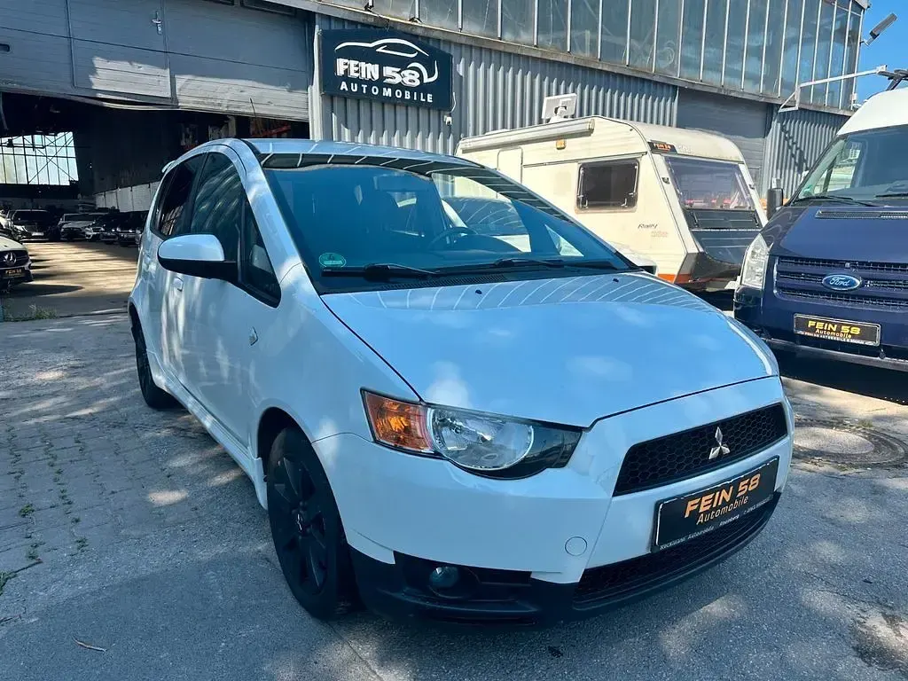 Gebraucht Mitsubishi Colt 75 PS (55 kW) 2012 Weiß Kleinwagen