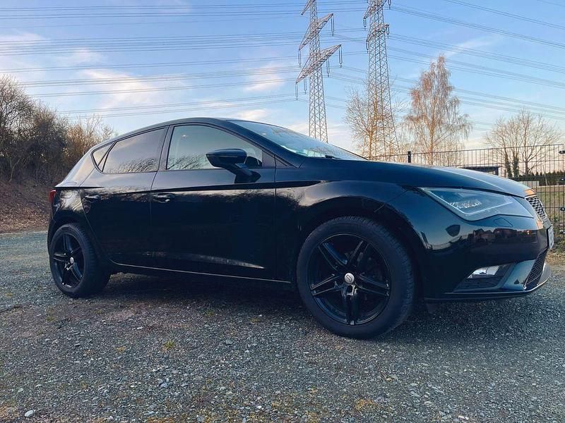 Gebraucht Seat Leon Style 105 PS (77 kW) 2015 Schwarz Limousine