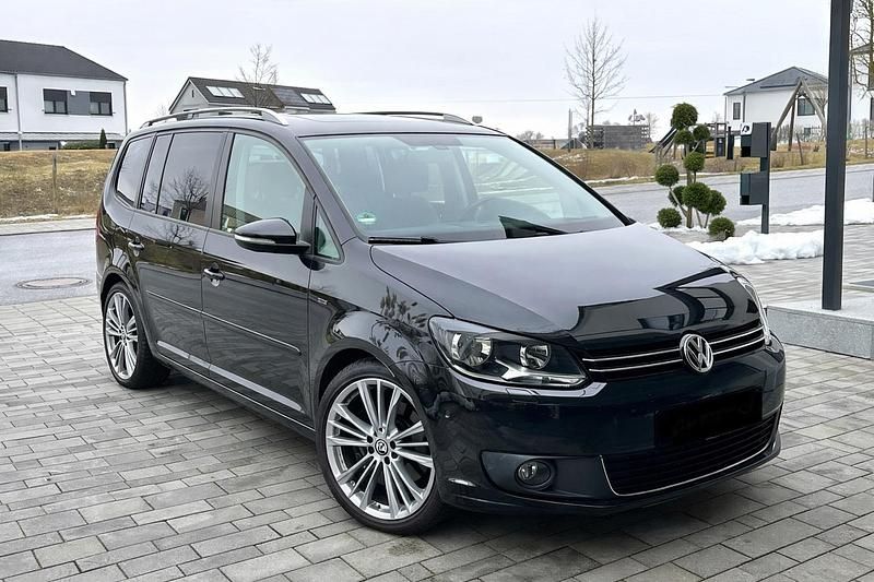 Gebraucht VW Touran 140 PS (102 kW) 2014 Schwarz Van / Kleinbus