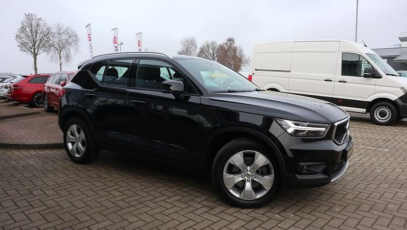 Gebraucht Volvo XC40 Momentum 190 PS (139 kW) 2019 Schwarz SUV