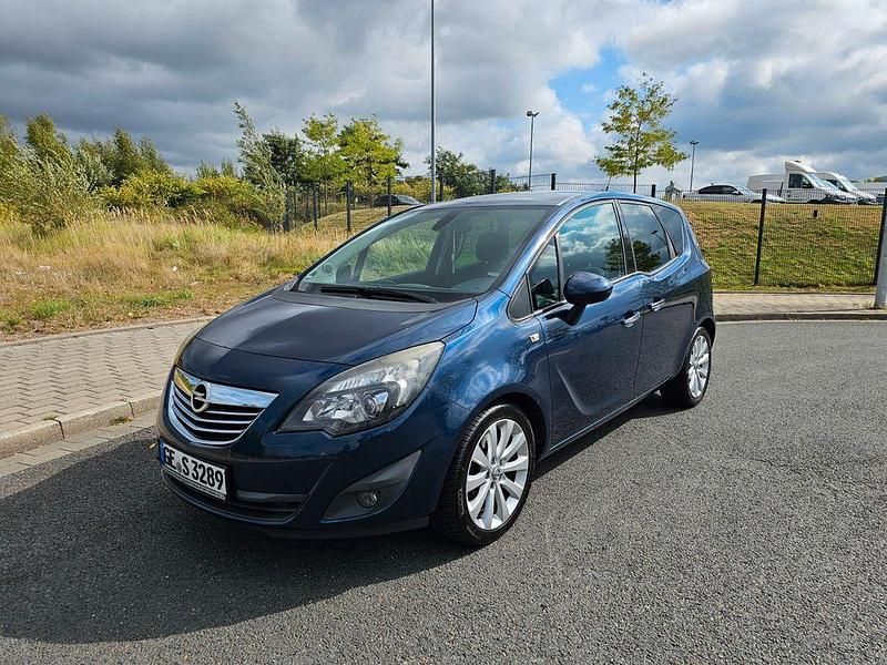 Blau Gebraucht 2010 Opel Meriva Innovation Van / Kleinbus | 5.750 € (Teuer) - Bild 1/4