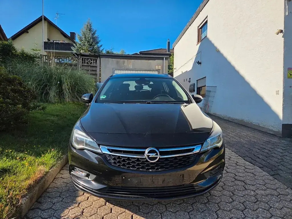 Gebraucht Opel Astra 110 PS (80 kW) 2018 Schwarz Limousine