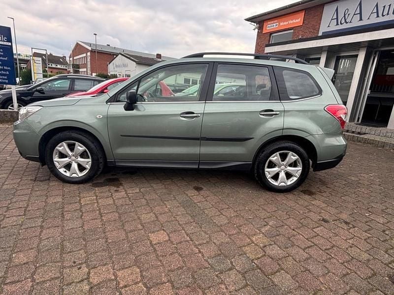 Gebraucht Subaru Forester Active 147 PS (108 kW) 2015 Grün SUV