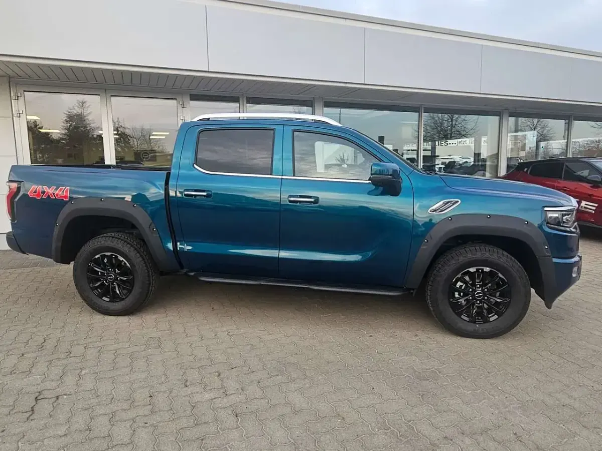 Neu Foton 4 173 PS (127 kW) 2026 Grün SUV