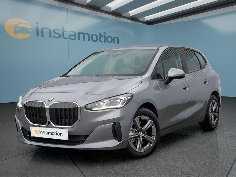 Grau Gebraucht 2024 BMW 218 Active Tourer Van / Kleinbus | 28.549 € (Superpreis) - Bild 1/4