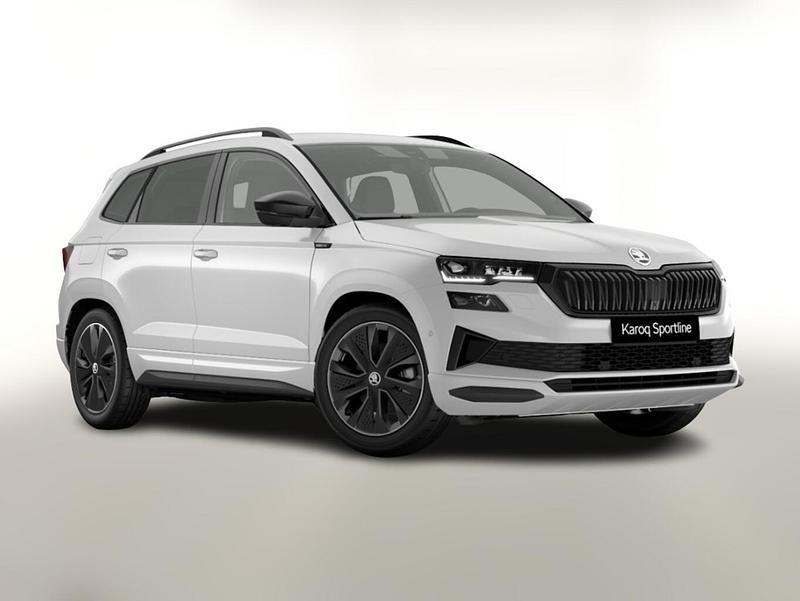 Moonweiß perleffekt Neu 2025 Skoda Karoq SUV | 40.745 € (Fairer Preis) - Bild 1/4