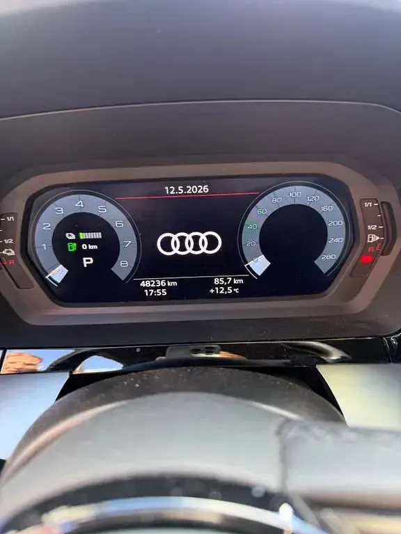 Gebraucht Audi A3 Sportback e-tron 150 PS (110 kW) 2022 Schwarz Kleinwagen