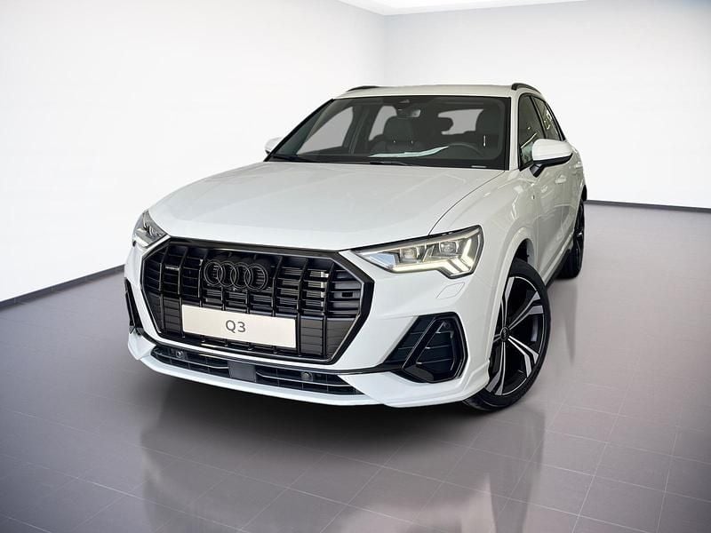 Gebraucht Audi Q3 S-Line 245 PS (180 kW) 2023 Gletscherweiß SUV