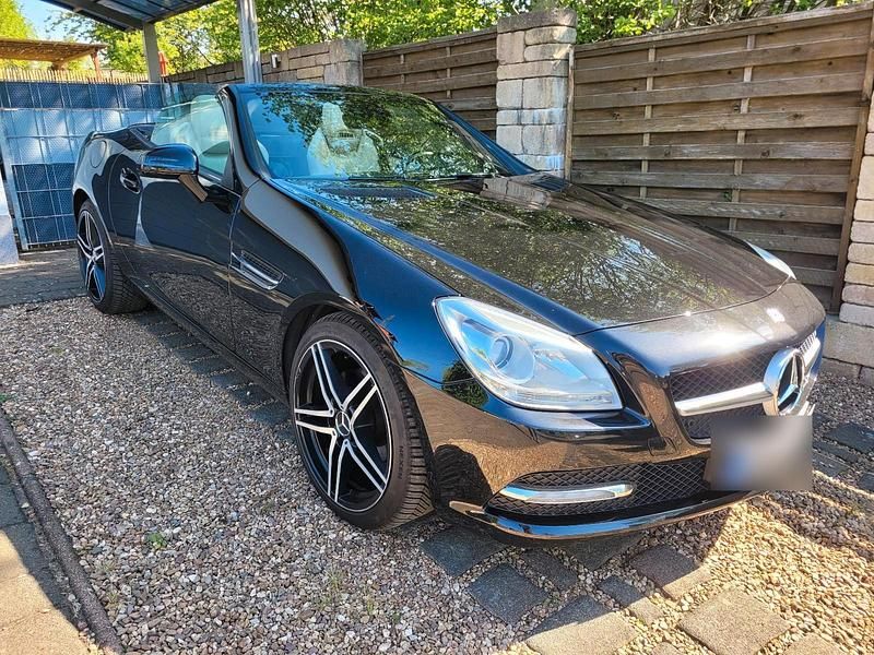 Gebraucht Mercedes SLK200 184 PS (135 kW) 2011 Schwarz Cabrio