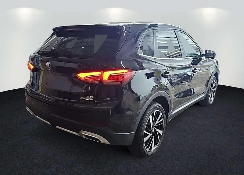 Neu MG ZS Luxury 197 PS (144 kW) 2025 Pebble black Limousine