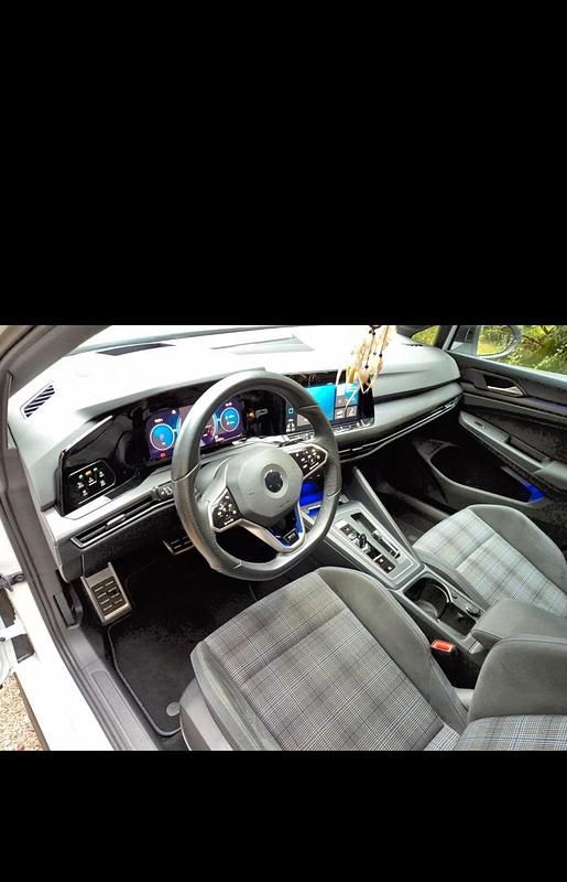 Gebraucht VW Golf VIII 245 PS (180 kW) 2021 Weiß Limousine