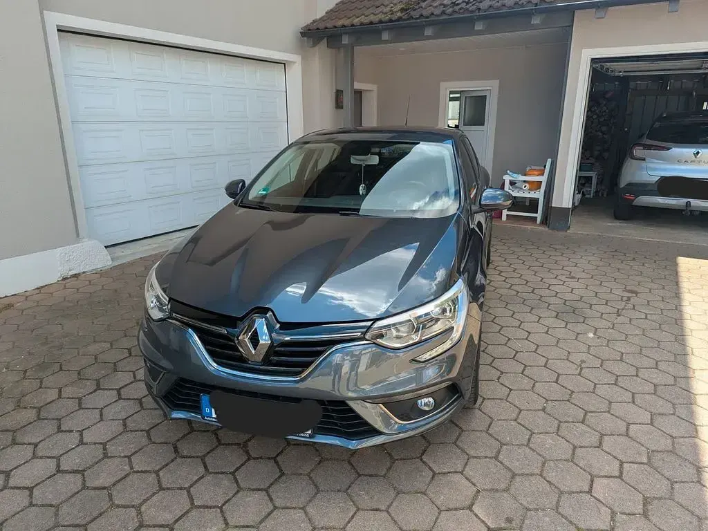 Usata Renault Mégane Play 132 CV (97 kW) 2017 Argento Berlina