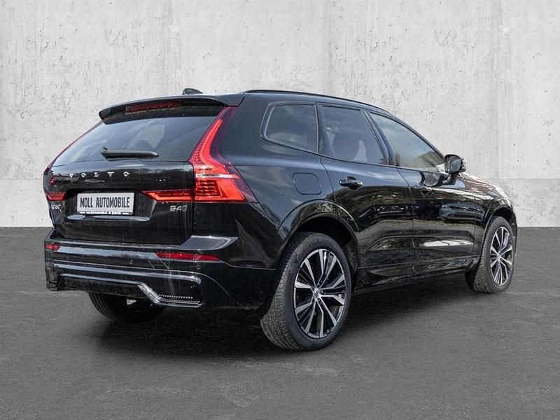 Gebraucht Volvo XC60 Plus 197 PS (144 kW) 2023 Schwarz SUV