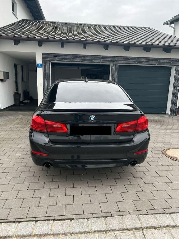 Gebraucht BMW 530 265 PS (194 kW) 2017 Schwarz Limousine