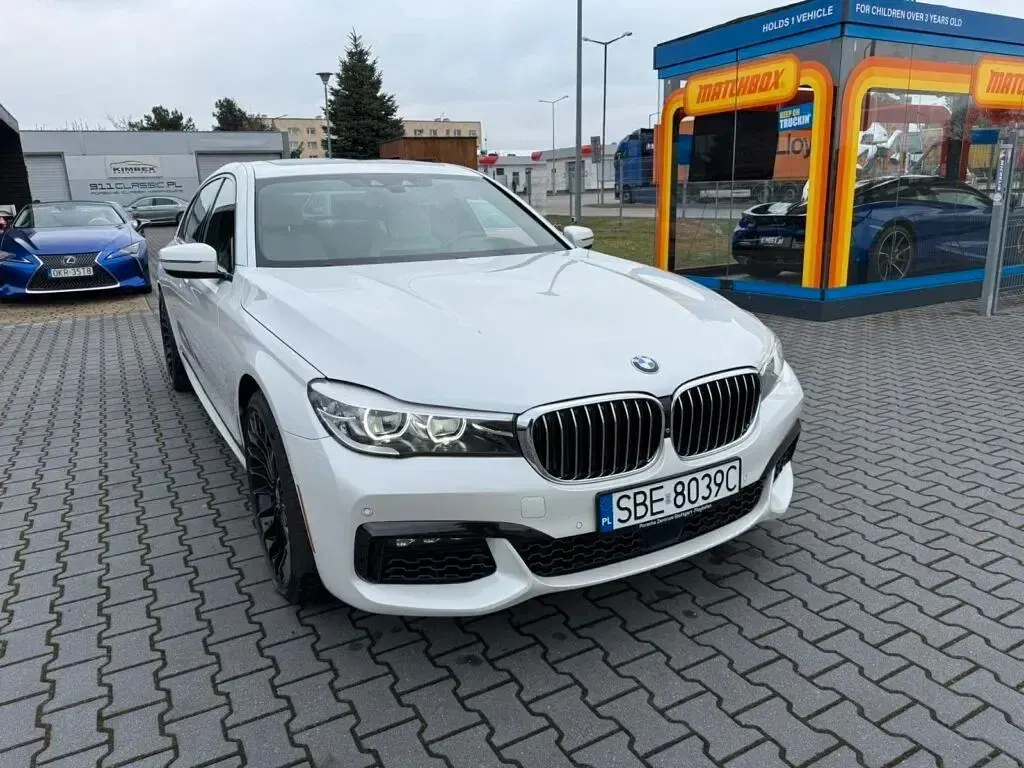 Gebraucht BMW 740L Sport Line 326 PS (239 kW) 2016 Weiß Limousine