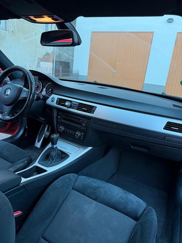 Gebraucht BMW 335 306 PS (225 kW) 2007 Rot Kombi