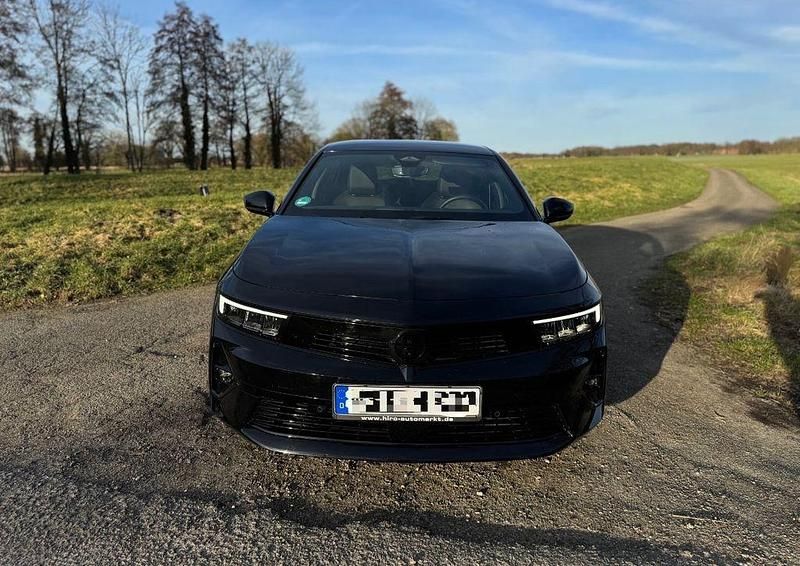 Gebraucht Opel Astra 131 PS (96 kW) 2024 Schwarz Kombi