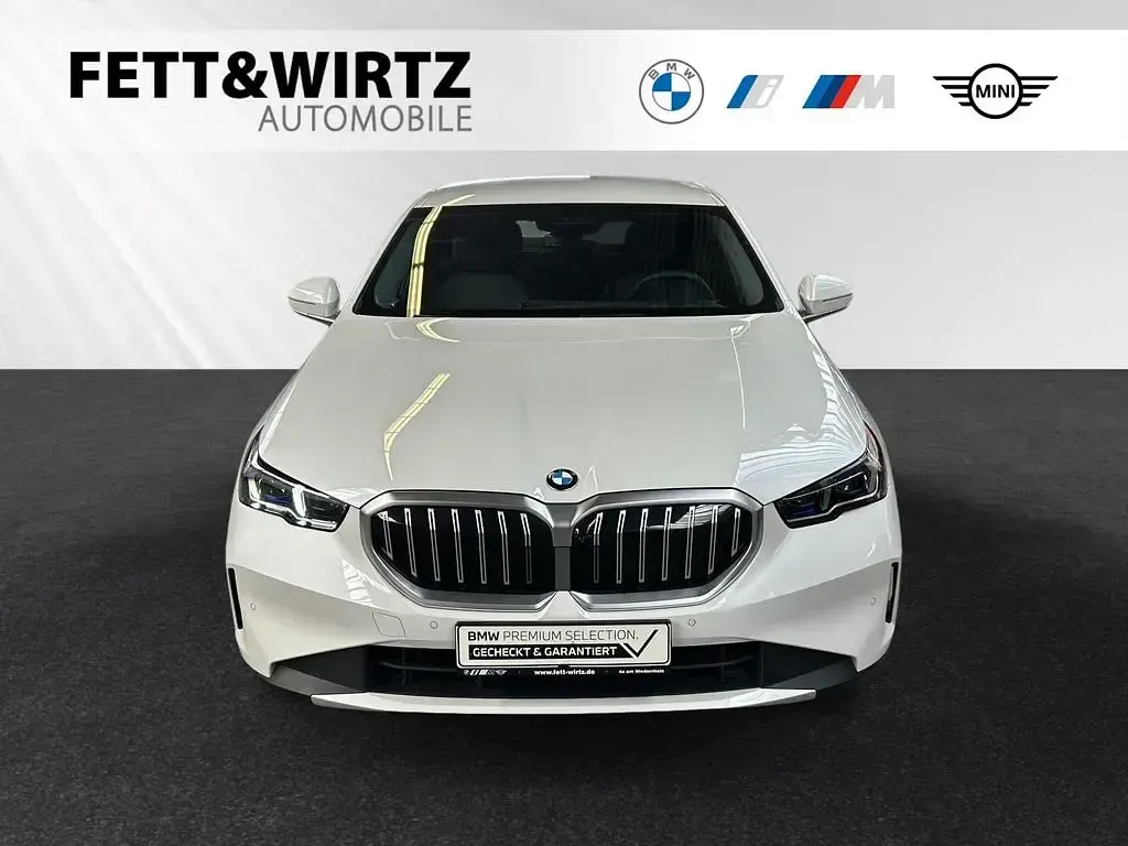 Gebraucht BMW 540 Sport Line 303 PS (222 kW) 2025 Limousine