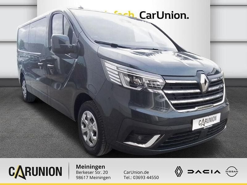 Gebraucht Renault Trafic Life 150 PS (110 kW) 2024 Kometengrau metallic Van / Kleinbus