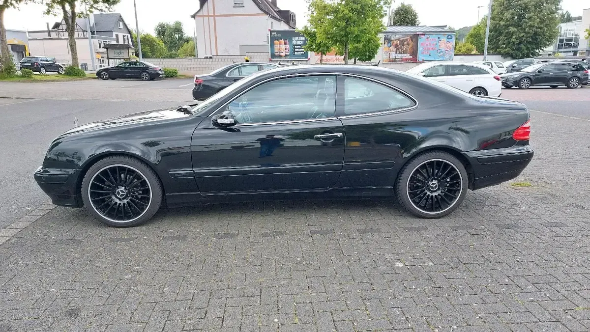 Gebraucht Mercedes CLK200 163 PS (119 kW) 2001 Schwarz Coupé