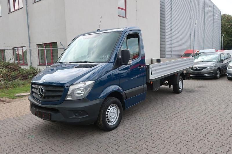 Blau Gebraucht 2013 Mercedes 316 Van | 10.900 € (Superpreis) - Bild 1/4
