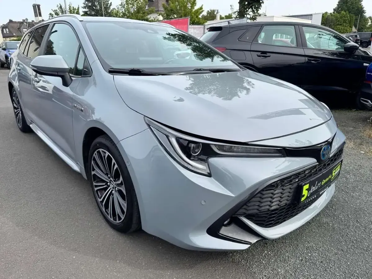 Gebraucht Toyota Corolla Club 184 PS (135 kW) 2019 Grau Kombi