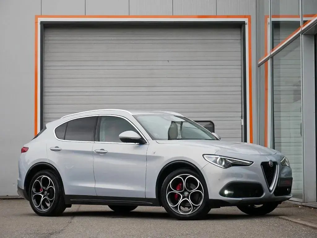 Gebraucht Alfa Romeo Stelvio Ti 190 PS (139 kW) 2021 Weiß SUV