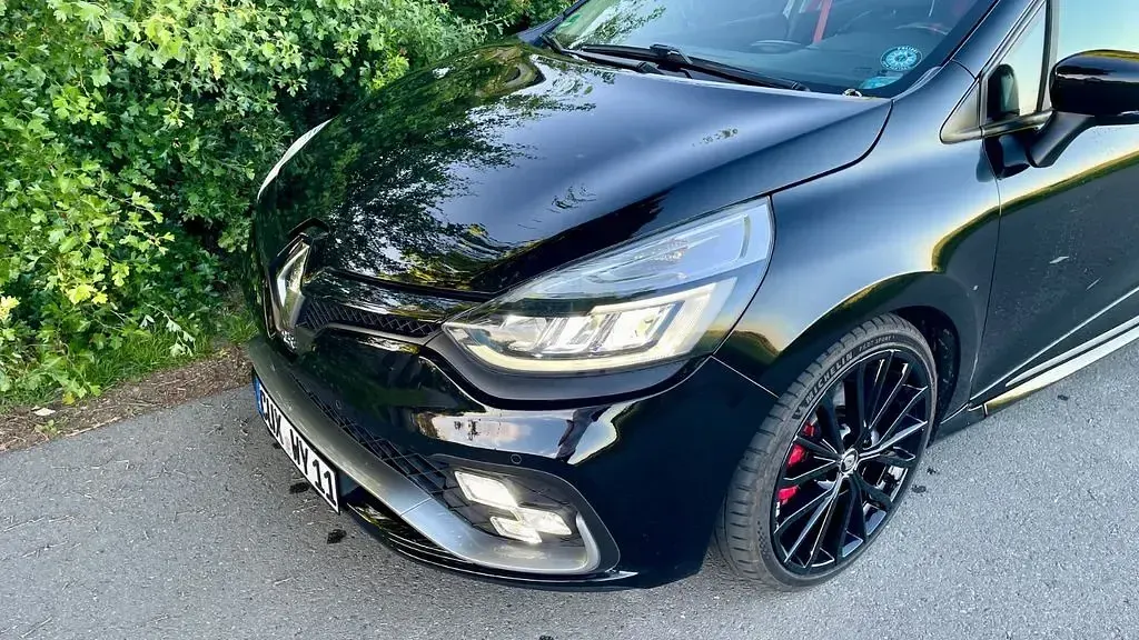 Gebraucht Renault Clio IV Trophy 220 PS (161 kW) 2017 Schwarz Kleinwagen