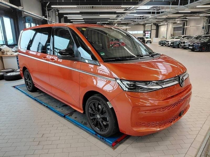 Gebraucht VW Multivan Style 150 PS (110 kW) 2024 Orangekeine angabe Van