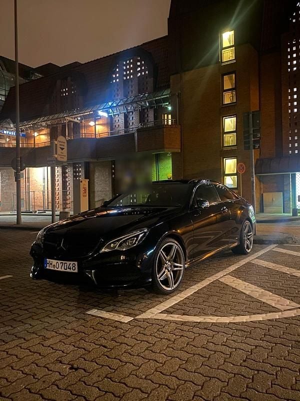 Gebraucht Mercedes E350 258 PS (189 kW) 2015 Schwarz Coupé