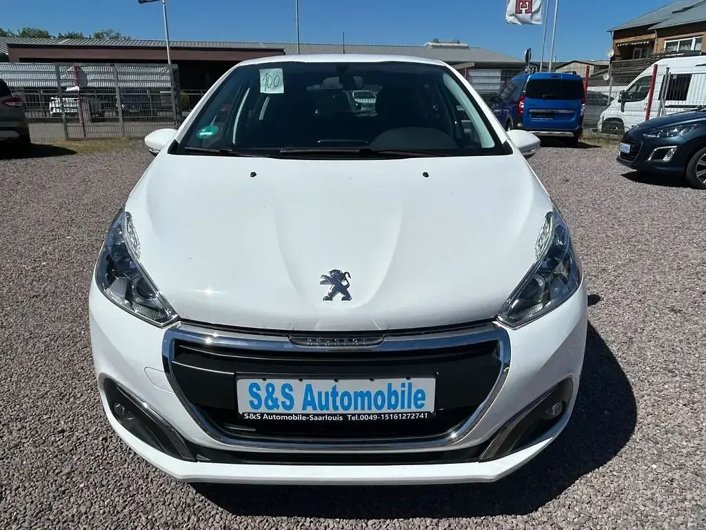 Gebraucht Peugeot 208 Active 82 PS (60 kW) 2019 Blanc banquise Kleinwagen