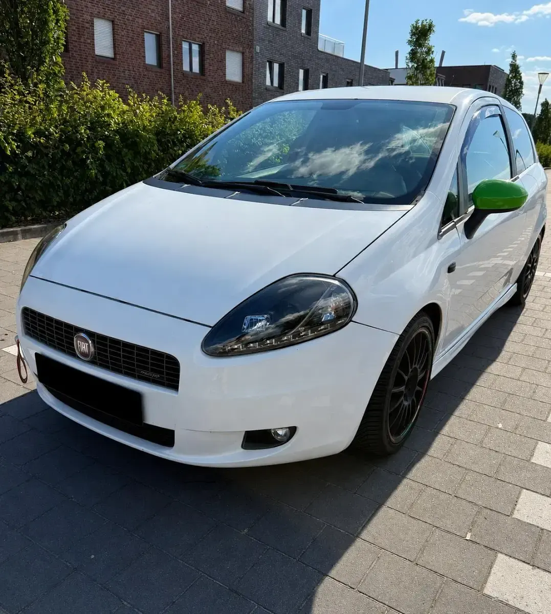 Gebraucht Fiat Punto 95 PS (69 kW) 2009 Weiß Kleinwagen