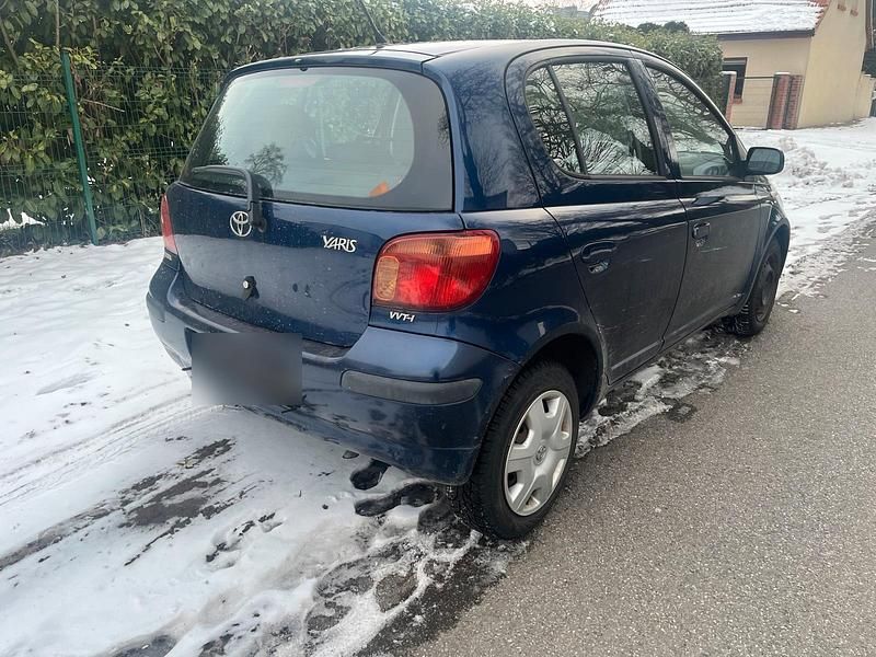 Gebraucht Toyota Yaris 65 PS (47 kW) 2003 Blau Kleinwagen