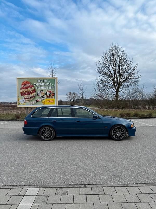 Gebraucht BMW 520 Basis 170 PS (125 kW) 2001 Blau Kombi
