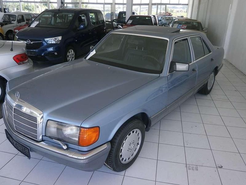 Silberblau Gebraucht 1986 Mercedes 300 SE Limousine | 15.800 € - Bild 1/4