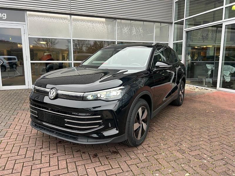 Neu VW Tiguan Elegance 150 PS (110 kW) 2025 Schwarz SUV
