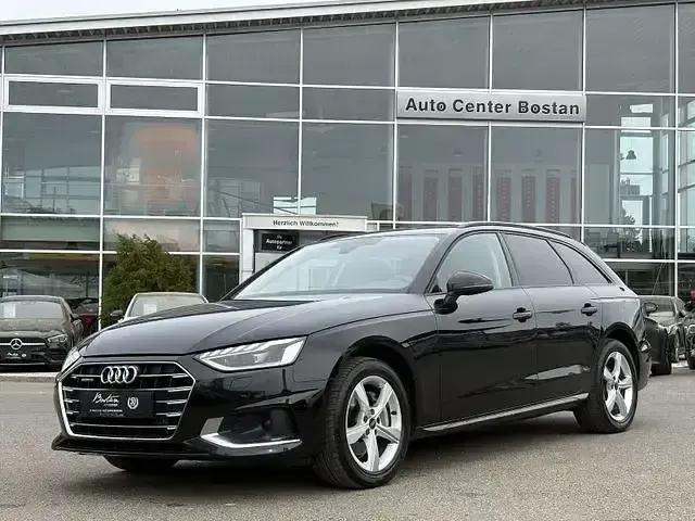Gebraucht Audi A4 Advanced 204 PS (150 kW) 2023 Schwarz Kombi