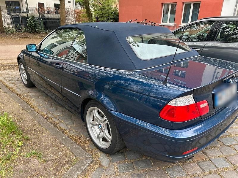 Usata BMW 325 192 CV (141 kW) 2004 Blu Cabrio