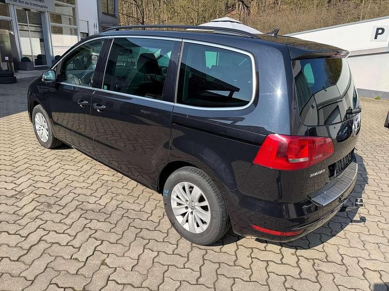 Gebraucht VW Sharan Comfortline 150 PS (110 kW) 2011 Deep black perleffekt Van / Kleinbus
