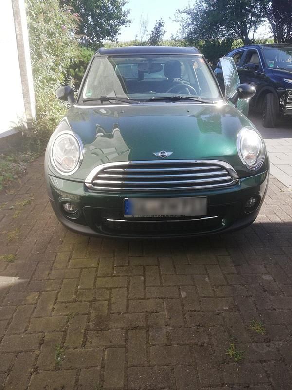 Grün Gebraucht 2012 Mini Cooper D Clubman Kombi | 5.100 € (Fairer Preis) - Bild 1/3