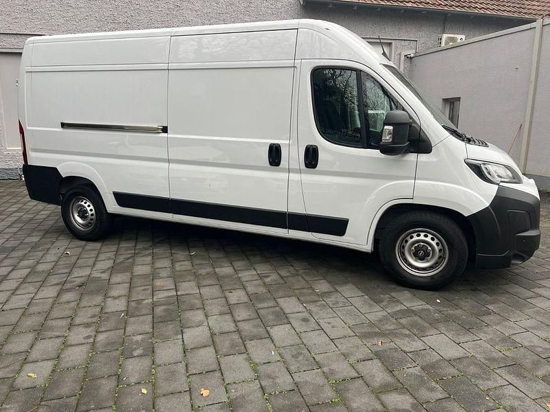 Gebraucht Opel Movano 179 PS (131 kW) 2025 Weiß Van / Kleinbus