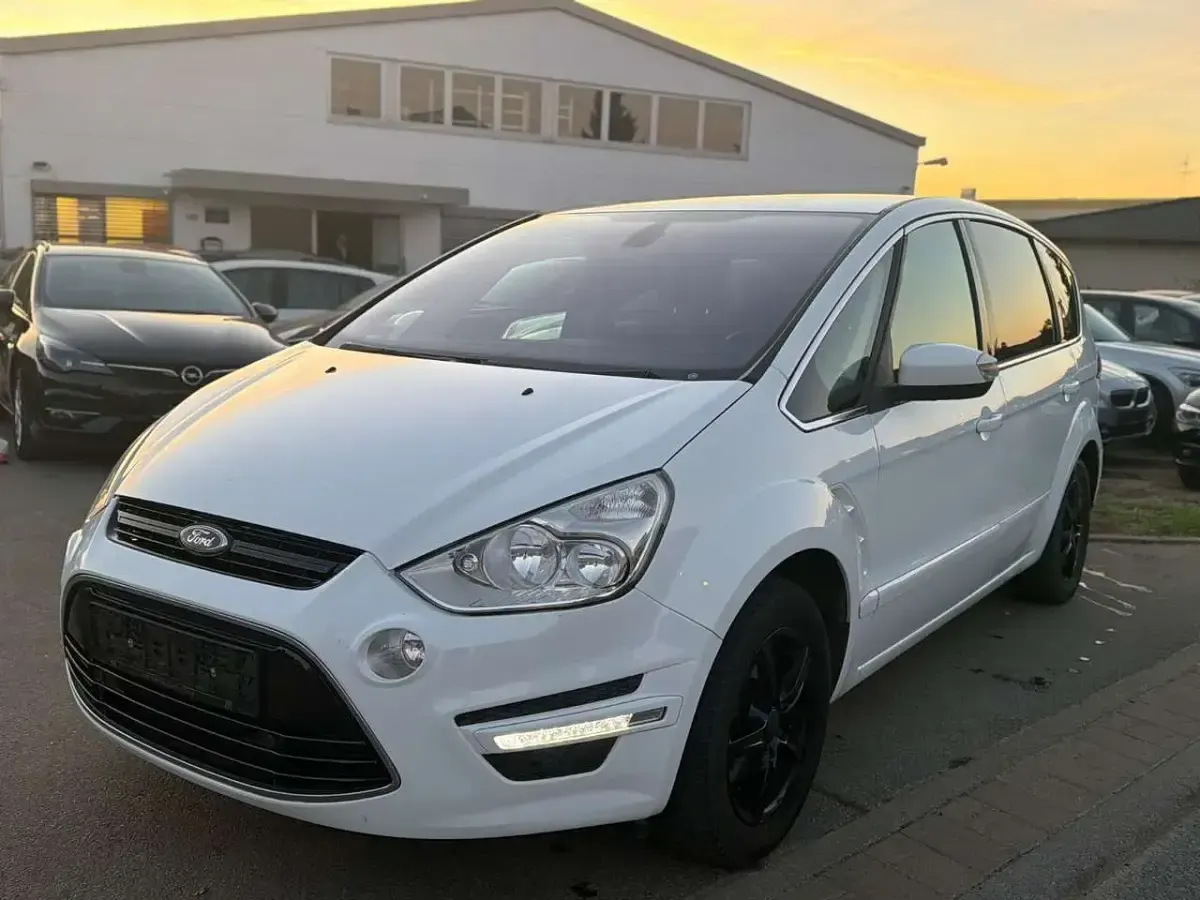 Second-hand Ford S-MAX Titanium 140 CP (102 kW) 2014 Alb Monovolum